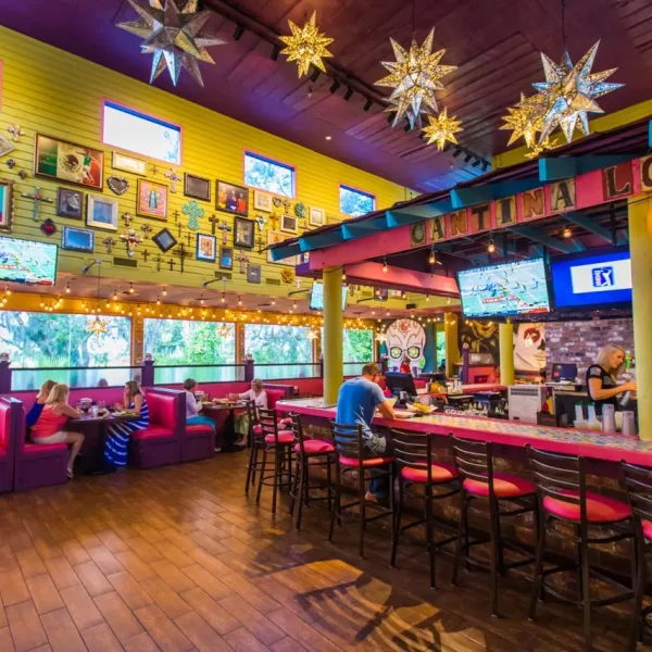 Cantina Louie